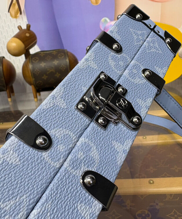 Louis Vuitton Wallet Trunk Taigarama M13562 Blue